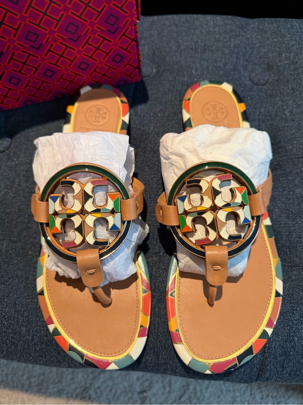 NIB Tory Burch Enamel Miller Leather Thong Sandals Elba Camello size 9 - Picture 3 of 5